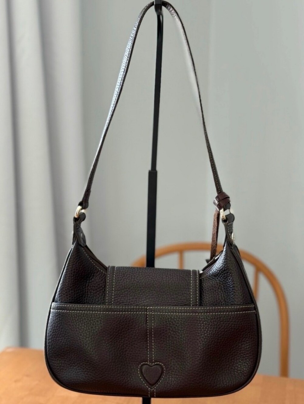 Brighton Dark Brown Leather Shoulder Bag with White Stitching - Picture 4 of 6